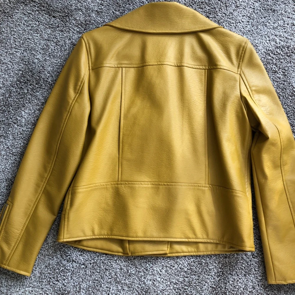 Jacket - Picture 3 of 4